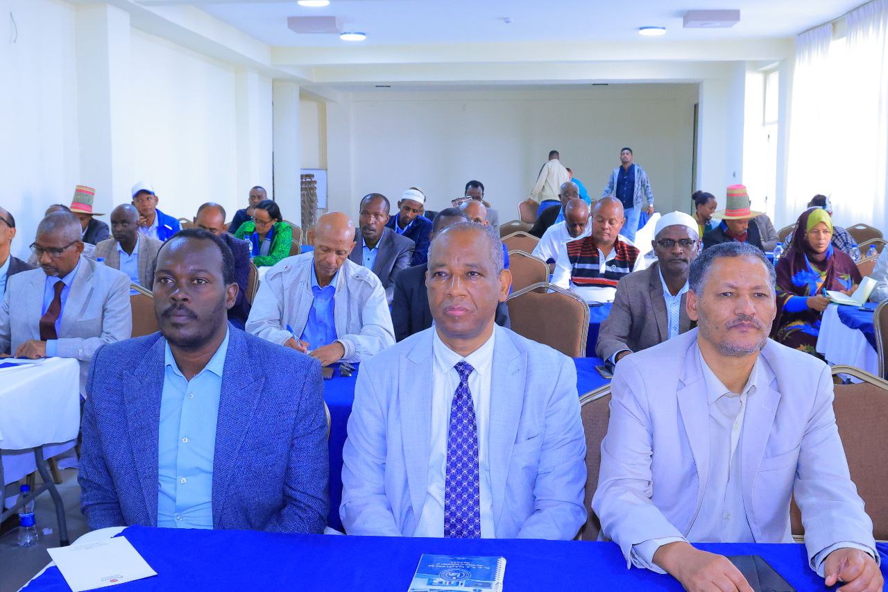 የማዕከላዊ ኢትዮጵያ ክልል መንግስት ብሄረሰቦች ም/ቤት በበጀት ቀመር ዝግጅት እና በሰላም እሴት ግንባታ ዙርያ ለምክር ቤቱ አባላት ስልጠና በወልቂጤ ከተማ ሰቷል ።